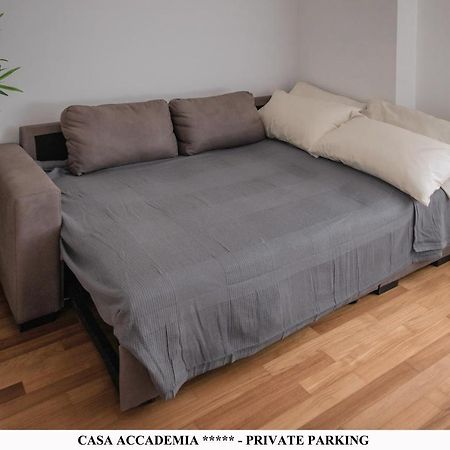 Elegante Casa Accademia ***** - Private Parking Apartamento Livorno Exterior foto