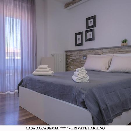 Elegante Casa Accademia ***** - Private Parking Apartamento Livorno Exterior foto
