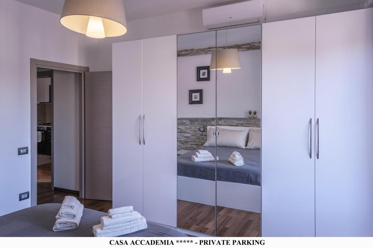 Elegante Casa Accademia ***** - Private Parking Apartamento Livorno Exterior foto