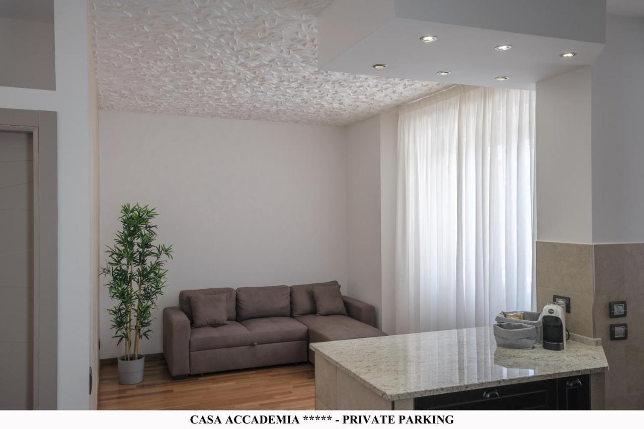Elegante Casa Accademia ***** - Private Parking Apartamento Livorno Exterior foto